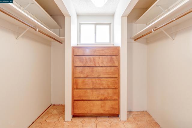 6180 HILLSIDE DRIVE, El Sobrante CA: https://media.crmls.org/mediaz/653fd904-1d8f-4bec-b48b-9510b3b3e970.jpg