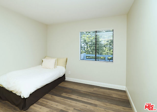 7306 Quill Drive, Downey CA: https://media.crmls.org/mediaz/65405041-6121-486d-86bb-c017fafc40a5.jpg