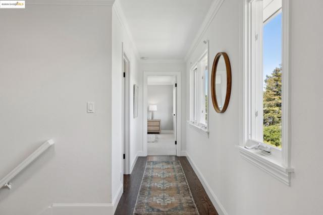 412 Scenic Avenue, Piedmont CA: https://media.crmls.org/mediaz/6540a92c-0d6d-4d8f-acfe-ed0c6f88e912.jpg