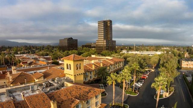 970 W Hedegard Avenue, Campbell CA: https://media.crmls.org/mediaz/6540c384-a3ab-4a14-9e56-e885f50b0993.jpg