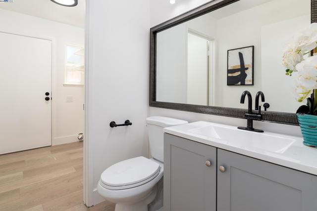 4406 Sugarland Ct, Concord CA: https://media.crmls.org/mediaz/65423a9a-f910-428f-8ea9-0e53e2c89ea8.jpg