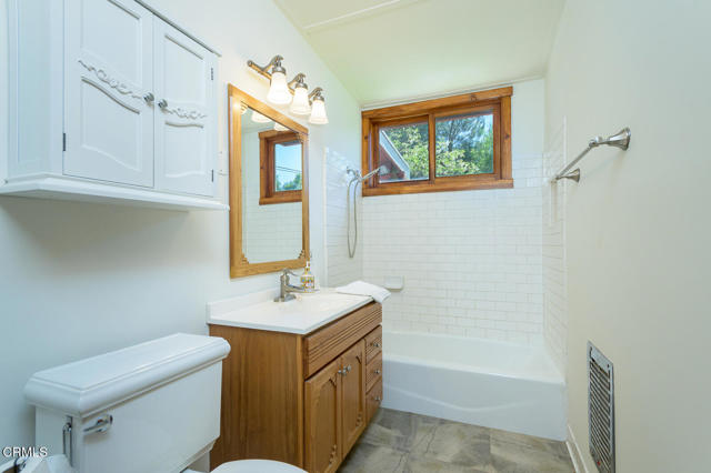 Detail Gallery Image 28 of 75 For 11461 Riverwood Dr, Sunland,  CA 91040 - 3 Beds | 2 Baths