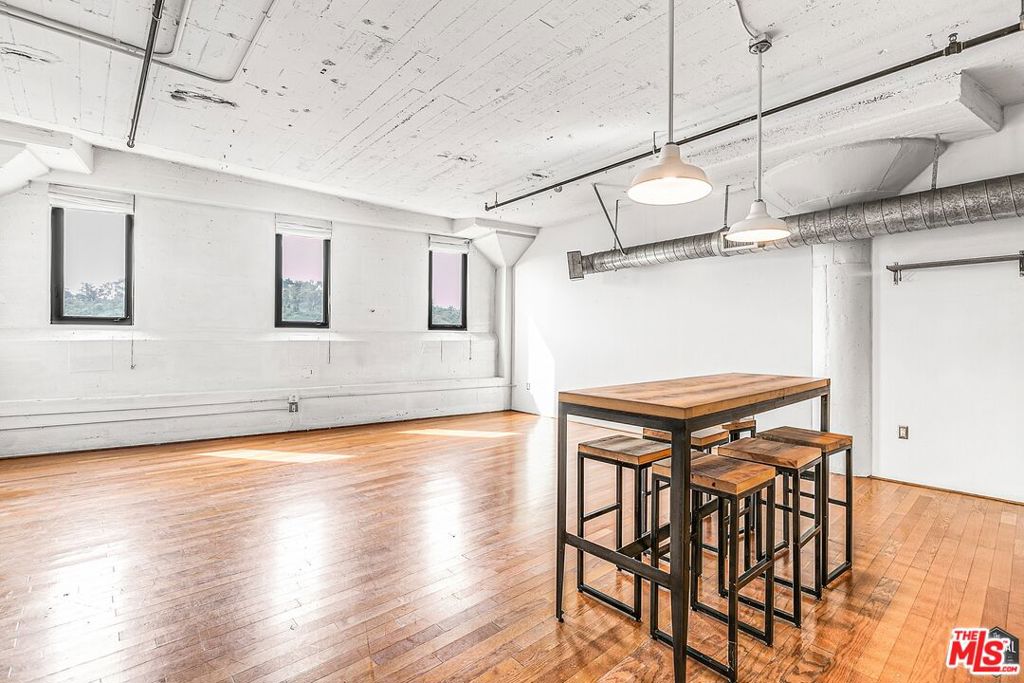 200 N San Fernando Road #412