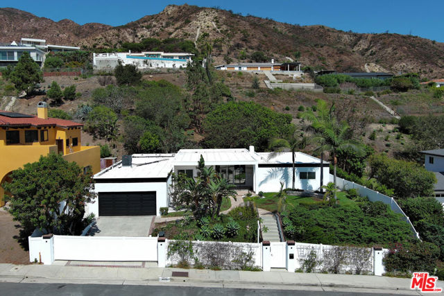 Drew Fenton | 18073 Sandy Cape Drive Pacific Palisades CA | MLS: 7432418