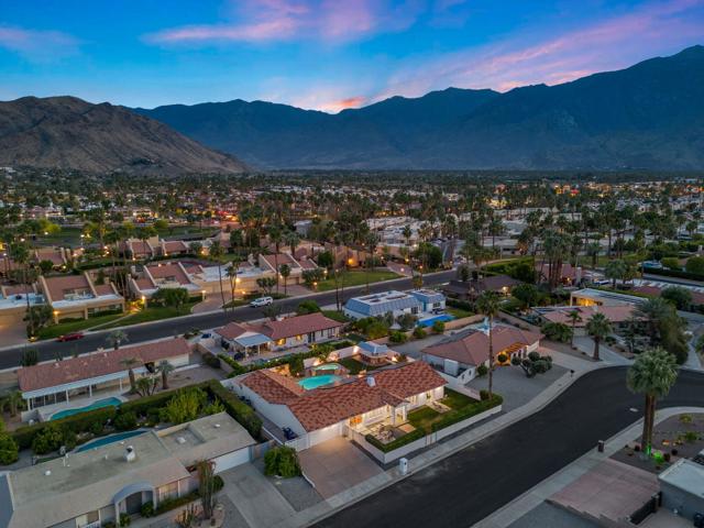 2943 Guadalupe Road, Palm Springs CA: https://media.crmls.org/mediaz/654830d6-8ceb-4243-abb1-6daa8be6959a.jpg