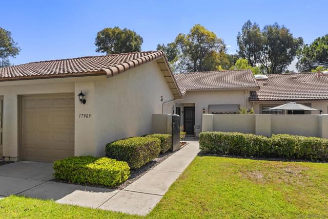 17909 Avenida Alozdra, San Diego CA: https://media.crmls.org/mediaz/65483628-8aaa-4071-9e7a-8600e3cc52e2.jpg