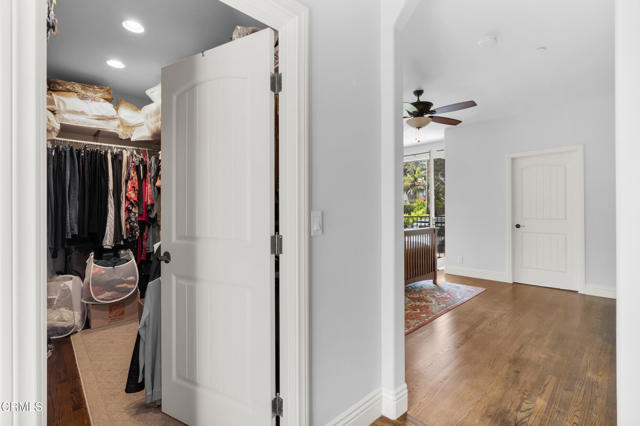 171 N Sunset Place, Monrovia CA: https://media.crmls.org/mediaz/6549f856-9bce-49b5-8cfc-1d60e1798b89.jpg