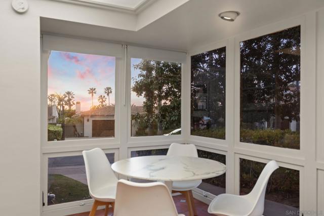 6423 Avenida Cresta, La Jolla CA: https://media.crmls.org/mediaz/654a30bb-f0da-411e-bea2-6f01a184d8b3.jpg