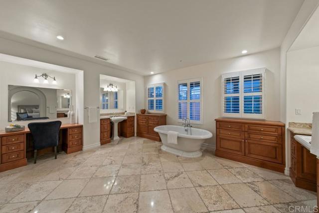 7845 Caminito Camelia, San Diego CA: https://media.crmls.org/mediaz/654c1d60-651f-49d3-ab9b-0e51606f1327.jpg