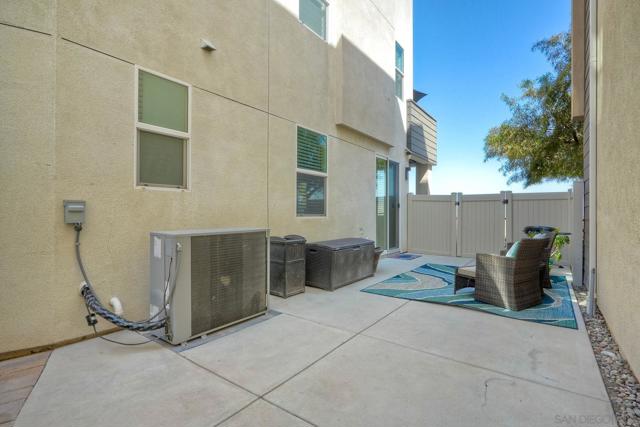 2056 Callisto Terrace, Chula Vista CA: https://media.crmls.org/mediaz/654c4d5e-b5bd-4c8c-ba1c-3b3fe97b6248.jpg