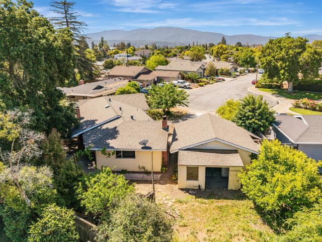 1040 Longfellow Avenue, Campbell CA: https://media.crmls.org/mediaz/654cee15-56f4-4f7d-90c4-0c1169836420.jpg