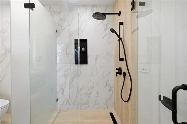 852 La Para Avenue, Palo Alto CA: https://media.crmls.org/mediaz/654dc881-7b5e-46e8-8a3c-09878e223adc.jpg