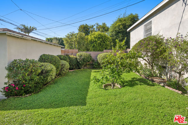 3471 Beethoven Street, Los Angeles CA: https://media.crmls.org/mediaz/654e9bf3-a8c4-41d1-800d-11682fac967a.jpg