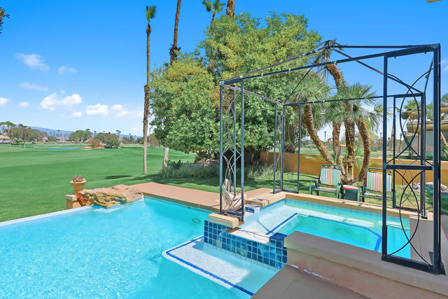 346 Crest Lake Drive, Palm Desert CA: https://media.crmls.org/mediaz/654ef606-8c00-4859-8573-7f1248f95bf3.jpg