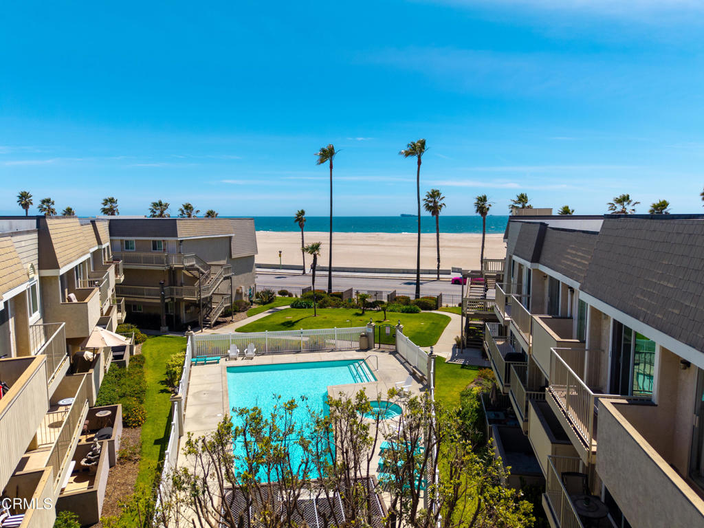https://media.crmls.org/mediaz/654f00d1-a3c4-4db3-a7c3-c3302f8c4b63.jpg?preset=X-Large