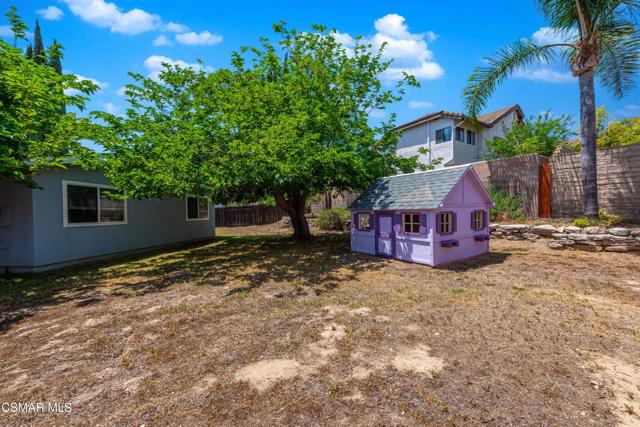 4894 Muirwood Court, Simi Valley CA: https://media.crmls.org/mediaz/65506d25-e8a6-46f2-b369-4fcd2436f0ff.jpg