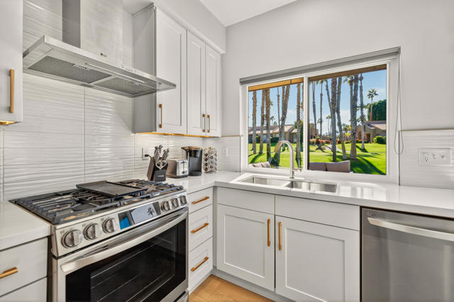 76677 Begonia Lane, Palm Desert, CA 92211