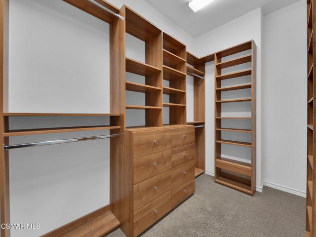 1048 Via Adorna, Newbury Park CA: https://media.crmls.org/mediaz/6552000b-de11-4deb-ae85-4f436ff46e38.jpg