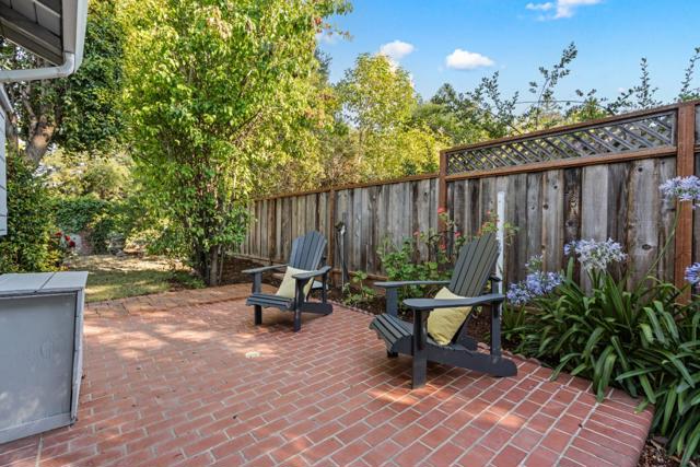 332 Camino Al Lago, Menlo Park CA: https://media.crmls.org/mediaz/6553beb2-49c9-4dc9-92dc-42ae43c7d2a2.jpg