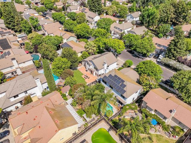 840 Menay Dr, Tracy CA: https://media.crmls.org/mediaz/65545225-910e-4b8e-b0aa-2706c4809471.jpg