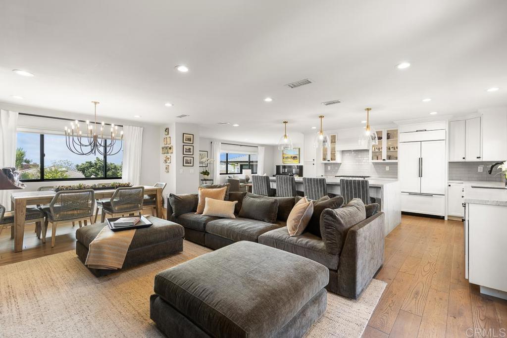 8675 Glenwick Lane - photo 17