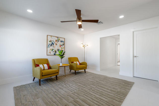 1125 E Sunny Dunes Road, Palm Springs CA: https://media.crmls.org/mediaz/65560856-360d-4f41-9034-ebdd456956db.jpg