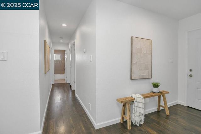 2006 Rainier Drive, Martinez CA: https://media.crmls.org/mediaz/65567ec8-f79f-44e5-b44d-228ad0ef36b6.jpg