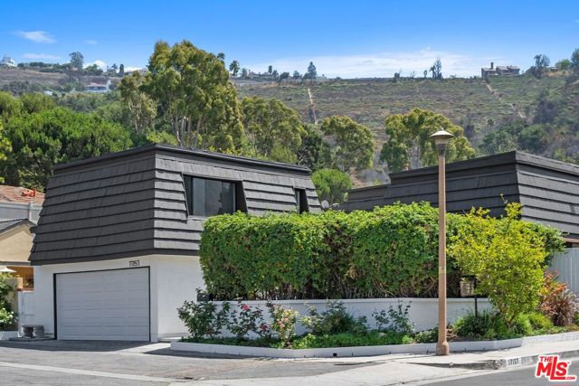 17157 Avenida De Santa Ynez, Pacific Palisades, CA 90272