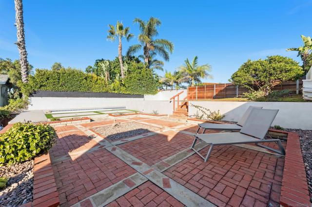 2103 Garfield, San Diego CA: https://media.crmls.org/mediaz/6556f24d-363a-4778-be16-3b73507c1b93.jpg