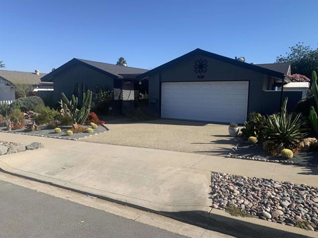 Detail Gallery Image 2 of 22 For 1637 Oak Hill, Escondido,  CA 92027 - 3 Beds | 2 Baths