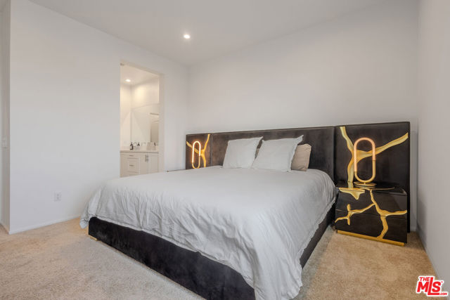 15978 Pilot Avenue, Chino CA: https://media.crmls.org/mediaz/65571795-e8df-4e3d-91a3-1dd7e2a63387.jpg