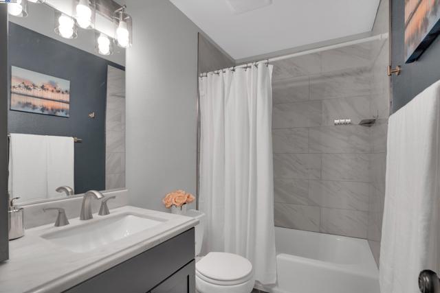 7347 Ione Ct, Dublin CA: https://media.crmls.org/mediaz/65573048-b5c3-4bf1-8aac-e867df2e2cd4.jpg