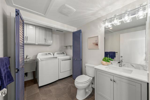 350 6th Avenue, Half Moon Bay CA: https://media.crmls.org/mediaz/65574208-8b62-469e-9f61-bcb2f9516db2.jpg