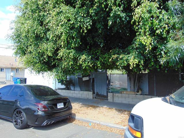 Detail Gallery Image 3 of 4 For 4186 88 Thorn St, San Diego,  CA 92105 - – Beds | – Baths