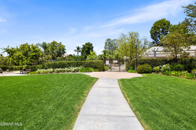 3206 Clarita Court, Thousand Oaks CA: https://media.crmls.org/mediaz/6558a683-003d-405f-84bd-f93156240b96.jpg