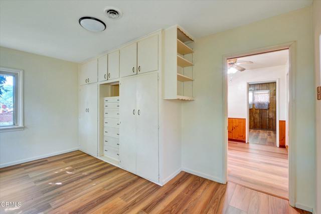 Detail Gallery Image 25 of 49 For 3942 Los Olivos Ln, Glendale,  CA 91214 - 3 Beds | 2 Baths