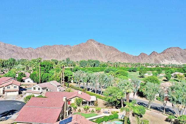 49035 Serenata Court, La Quinta CA: https://media.crmls.org/mediaz/6559d62e-cd44-442c-91fb-77d6379d56aa.jpg