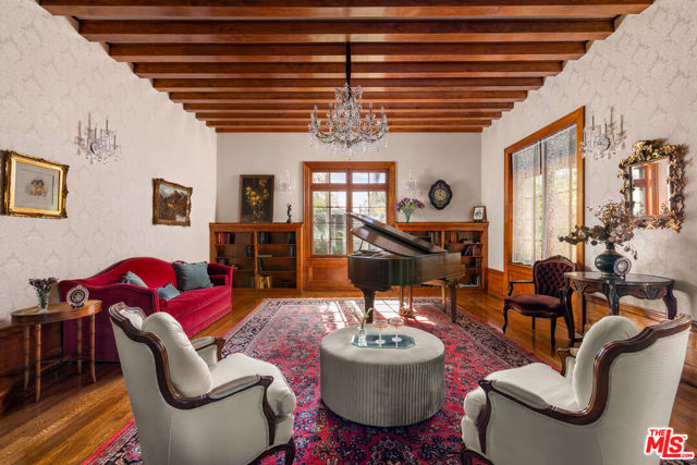 3162 2nd Avenue, San Diego CA: https://media.crmls.org/mediaz/6559d8fd-7a64-42a2-898b-a2cd7cd7309f.jpg