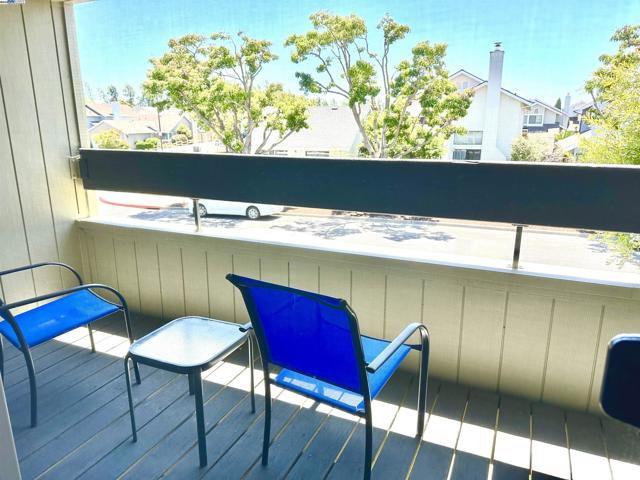 3521 Oleander, Alameda CA: https://media.crmls.org/mediaz/6559e78a-92ae-4171-9665-235e8d5d0ba7.jpg