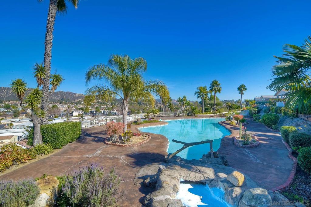 MLS #250038113SD image #29