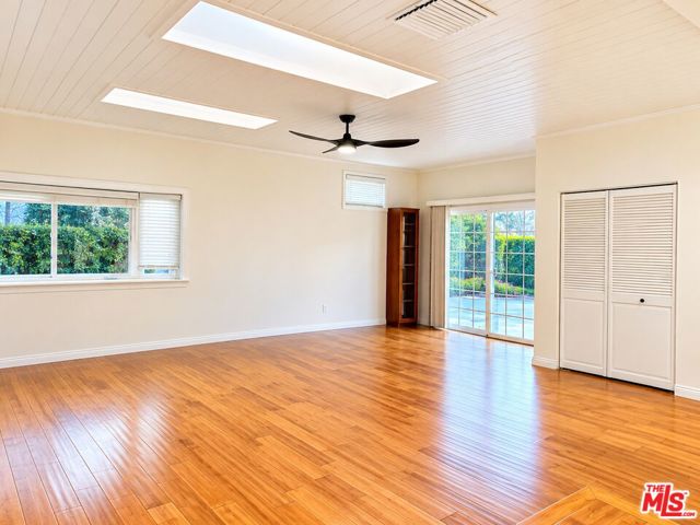 6313 Bluebell Avenue photo 17