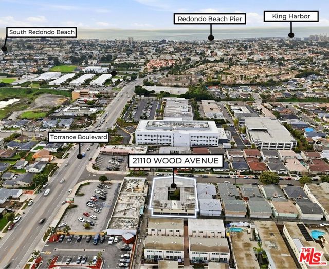 21110 Wood Avenue, Torrance CA: https://media.crmls.org/mediaz/655b78c7-5019-457f-b777-2a31f65274e0.jpg