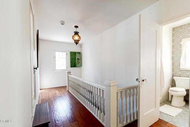 632 Mariposa Avenue, Los Angeles CA: https://media.crmls.org/mediaz/655ba1cb-c1bc-4827-aae0-e261294c5fc9.jpg