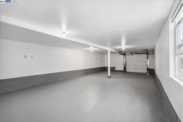 Image 10 of 22 For 913 35th Ave