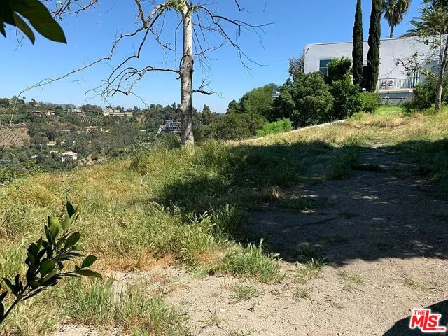1016 Stradella Road, Los Angeles, CA 90077