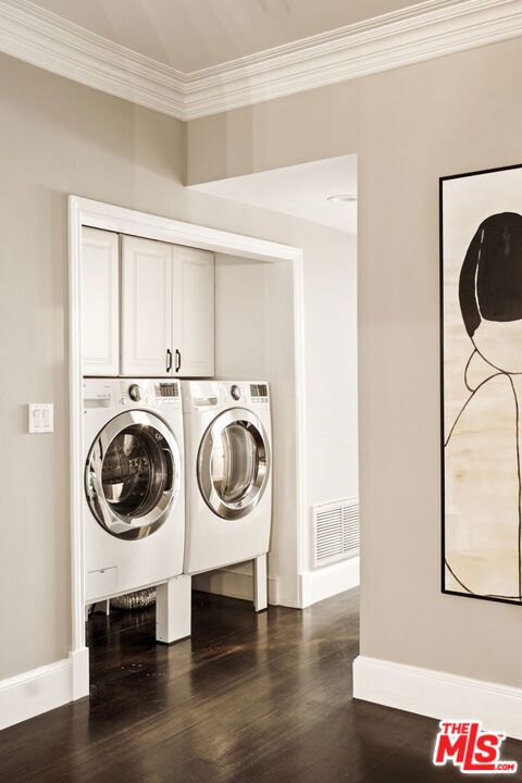 8455 Fountain Avenue, West Hollywood CA: https://media.crmls.org/mediaz/655caeb2-cb13-4aed-887b-49133dab4f2b.jpg