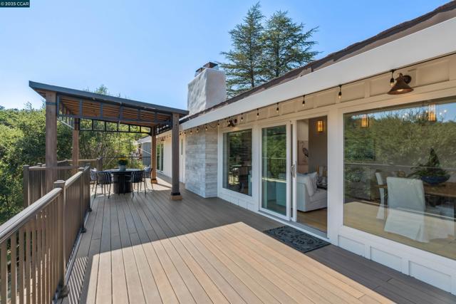 3803 Quail Ridge Road, Lafayette CA: https://media.crmls.org/mediaz/655d6d82-2e59-4f1e-b0a3-e6cdb73f9a14.jpg