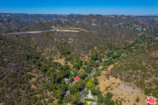 1807 Benedict Canyon Drive, Beverly Hills, California 90210, 4 Bedrooms Bedrooms, ,3 BathroomsBathrooms,Single Family Residence,For Sale,Benedict Canyon,25501921