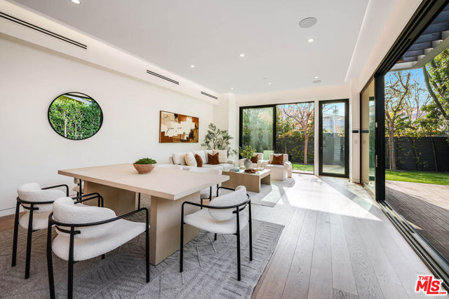 1620 Electric Avenue, Venice CA: https://media.crmls.org/mediaz/655fba61-4008-4cc9-868c-a9bc15b3b687.jpg