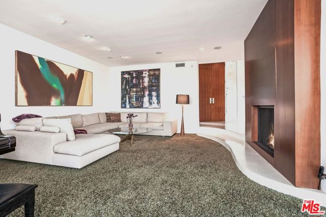 9263 Swallow Drive, Los Angeles CA: https://media.crmls.org/mediaz/656001cc-6daa-4f17-b25c-0685ca6f6de2.jpg